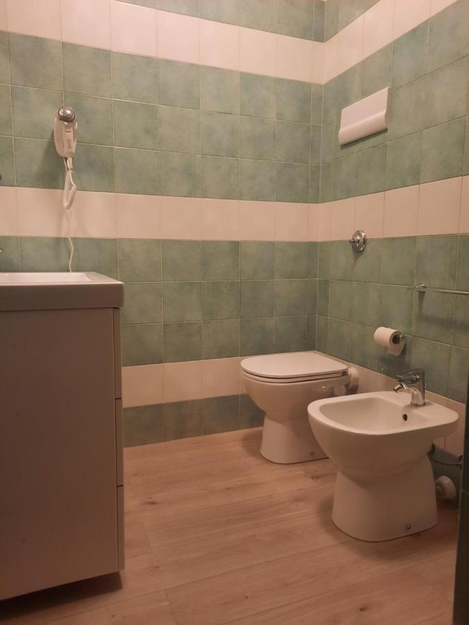 Casa Leonardo Airport Hotel Azzano San Paolo ภายนอก รูปภาพ